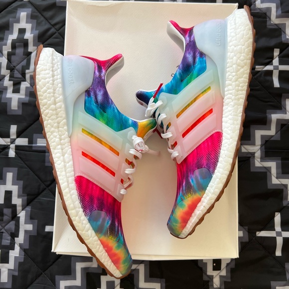 Tie dye Adidas Ultraboost Sneakers - Picture 1 of 8